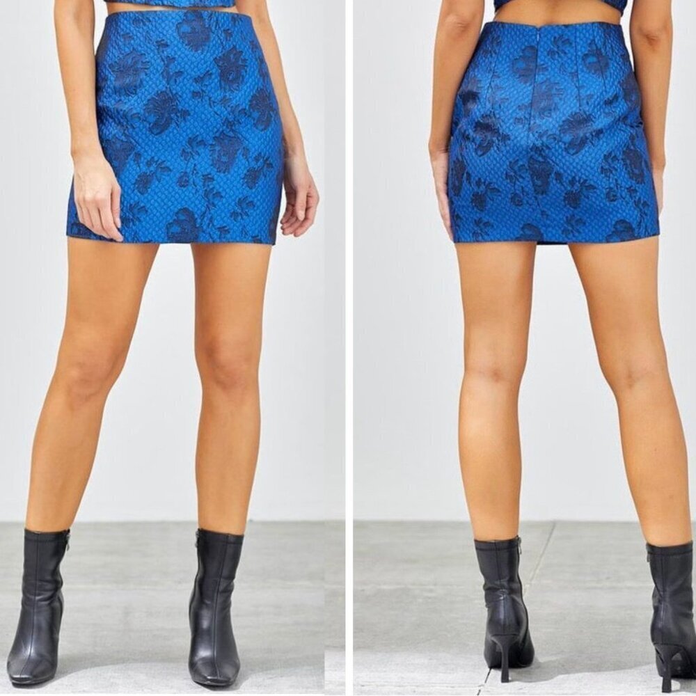 DO+BE Jacquard Floral Mini Skirt in Blue